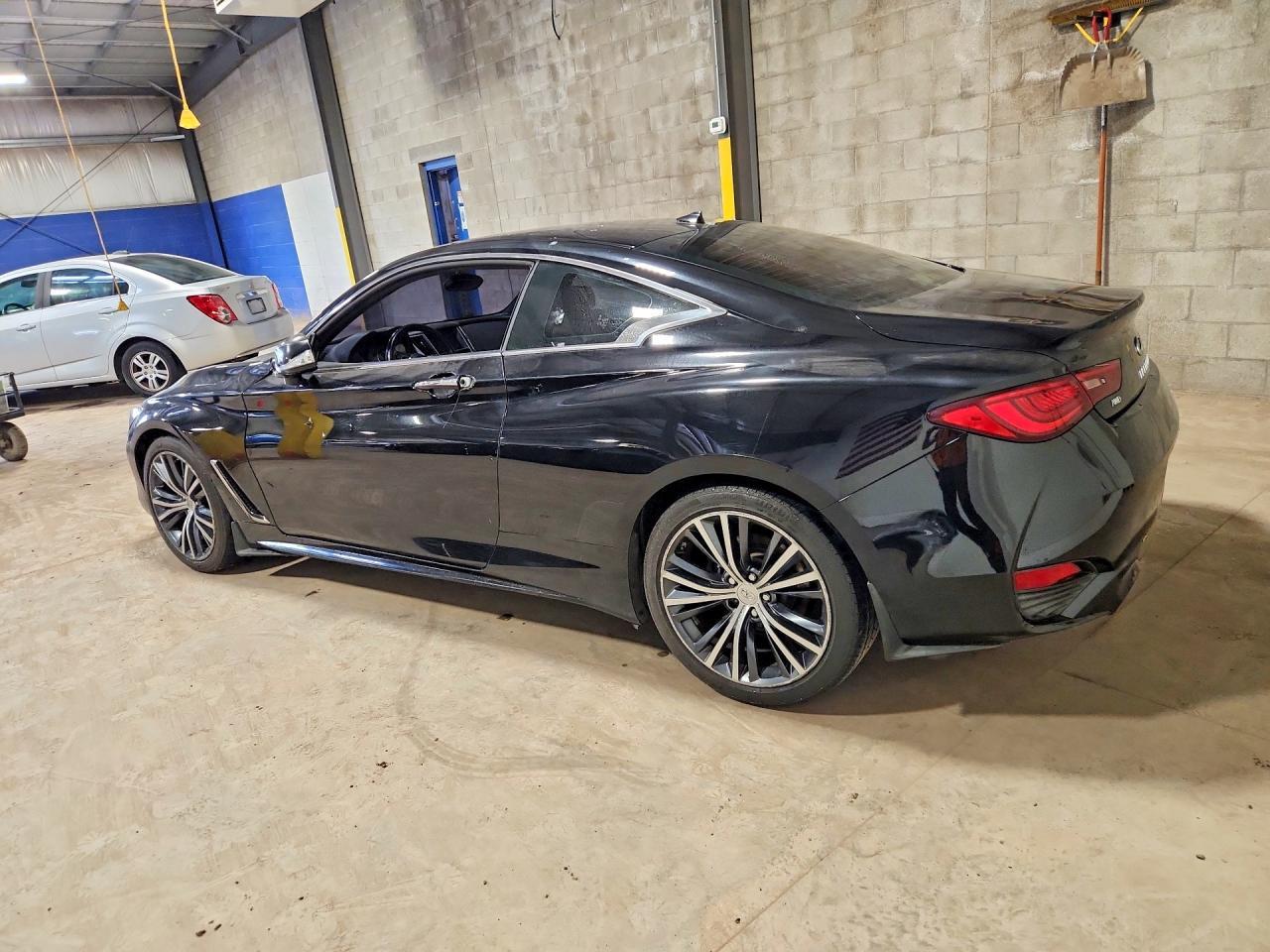 2017 Infiniti Q60 2.0T Premium - zdjęcie 2