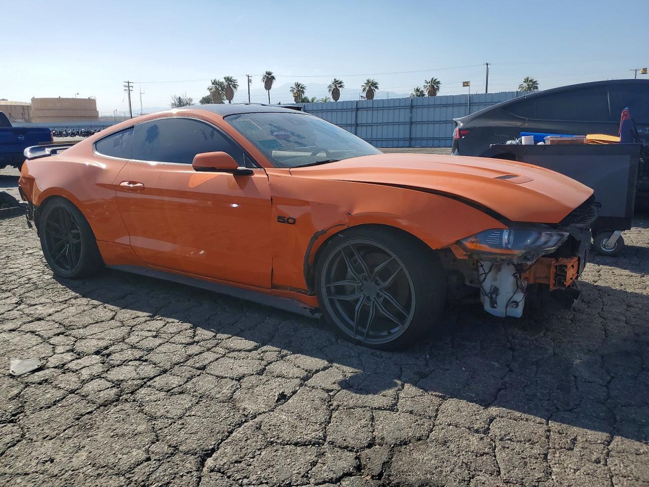 2020 Ford Mustang Gt - zdjęcie 4