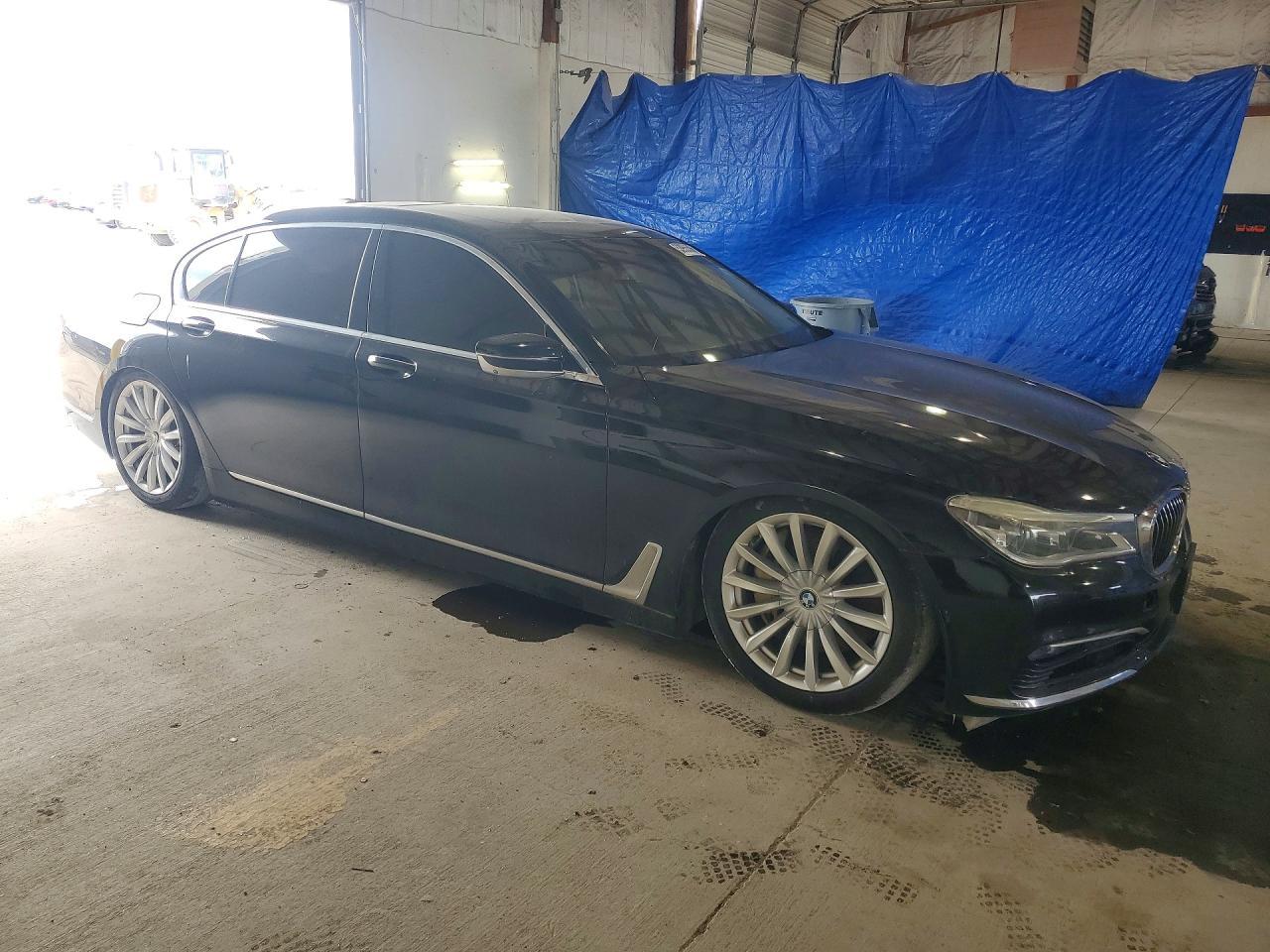 2016 BMW 750 I - zdjęcie 4