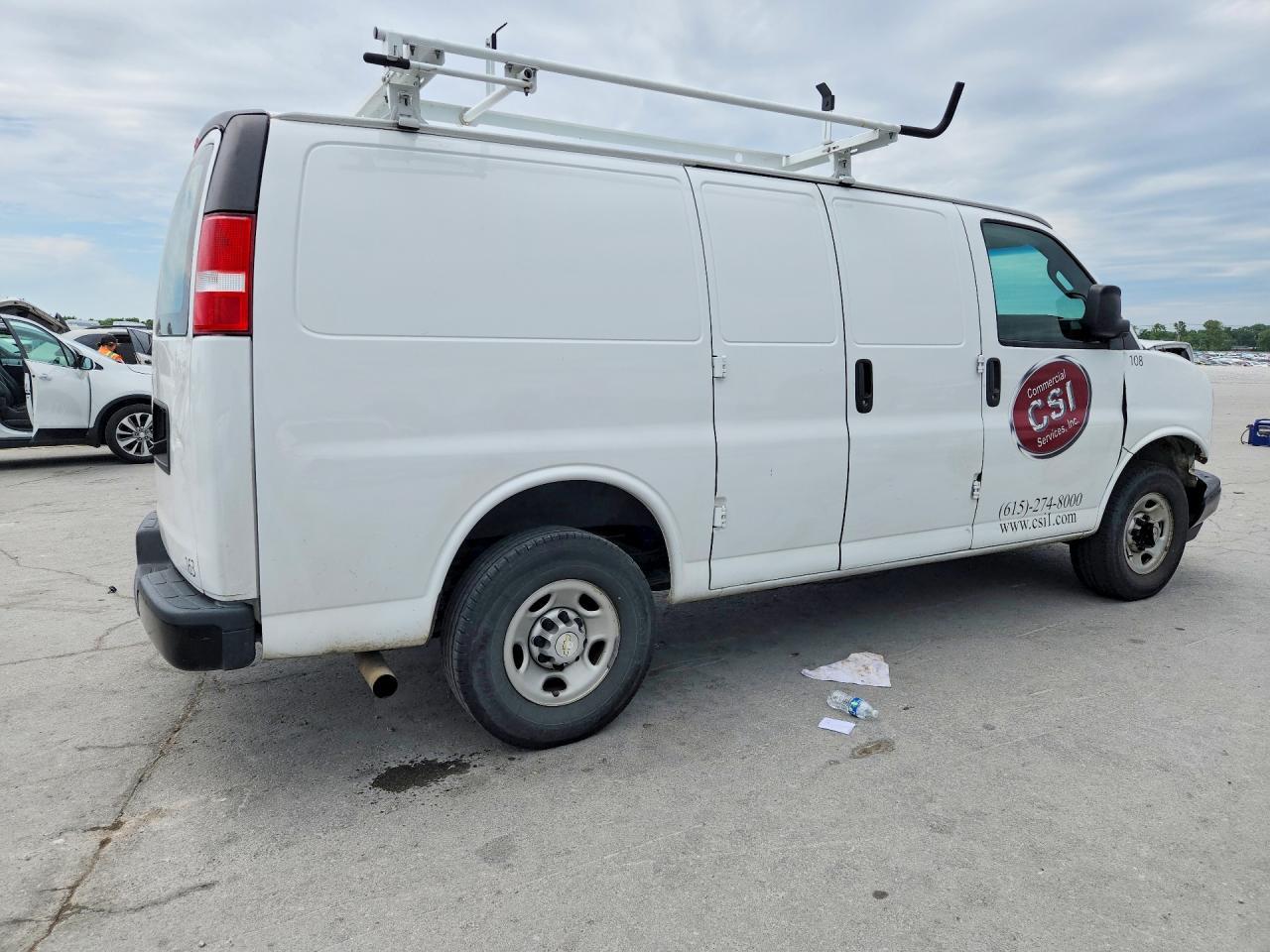 2020 Chevrolet Express G2500 - zdjęcie 3