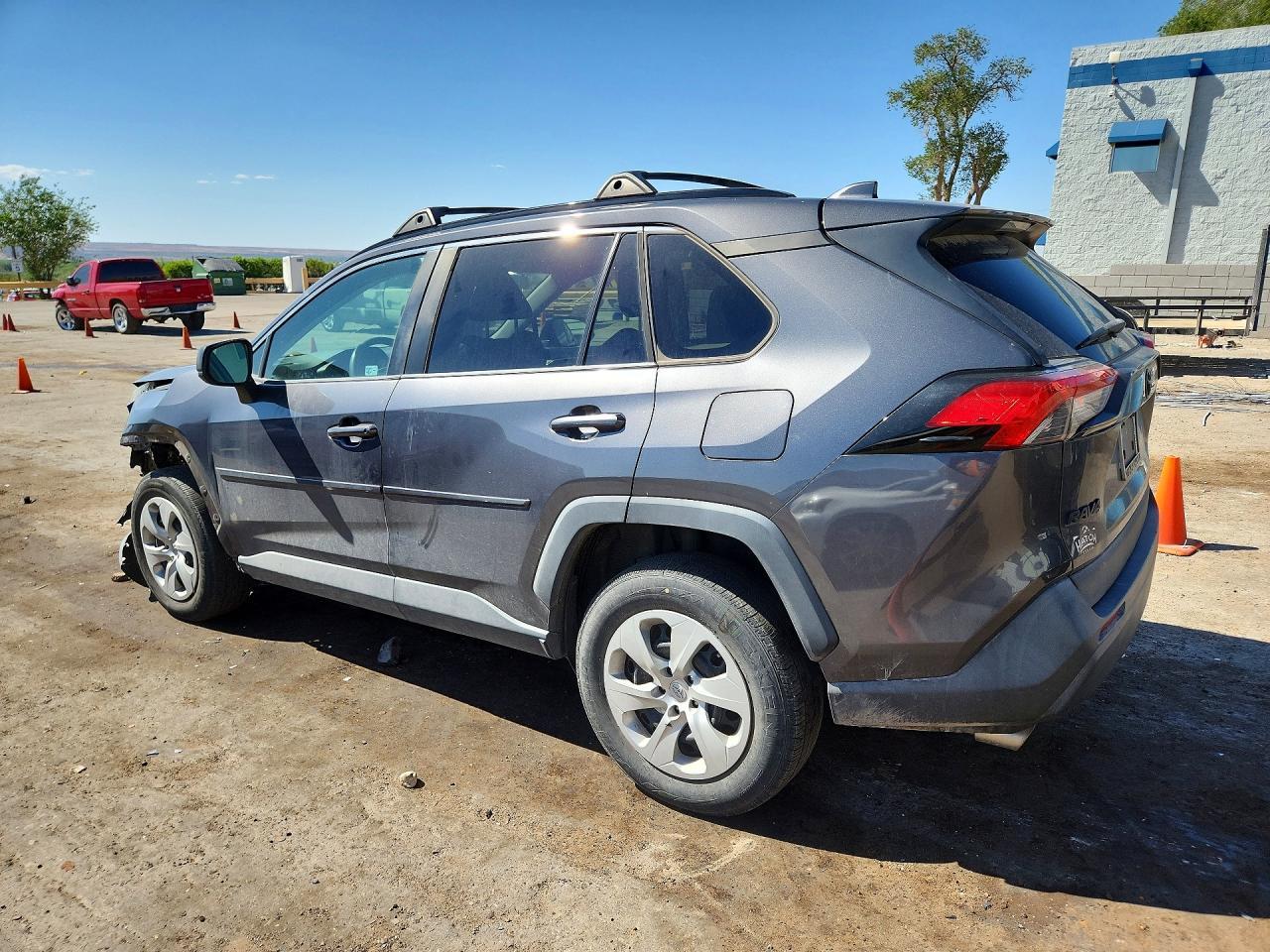 2019 Toyota Rav4 Le - zdjęcie 2
