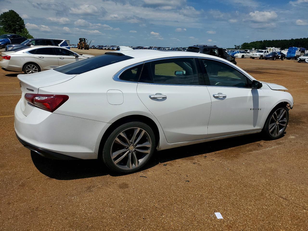 2020 Chevrolet Malibu Premier - zdjęcie 3