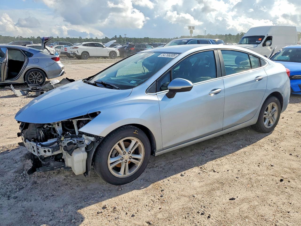 2017 Chevrolet Cruze Lt - zdjęcie główne