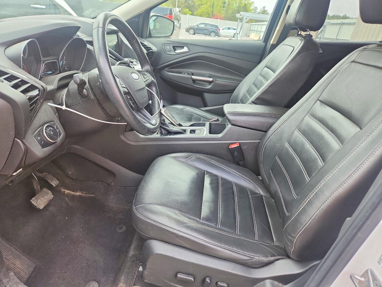 2017 Ford Escape Titanium - zdjęcie 7