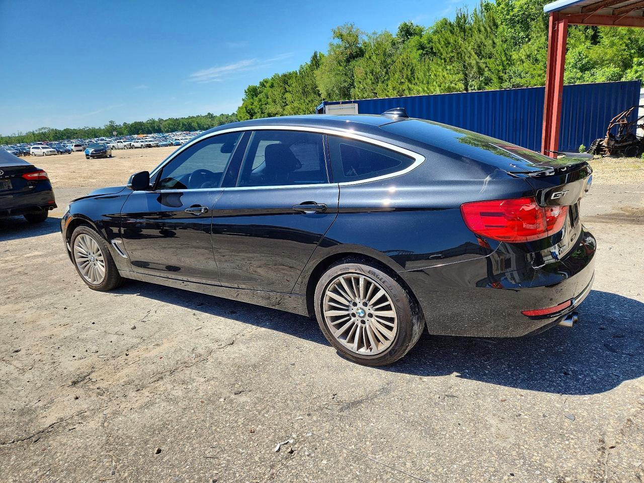 2015 BMW 328 Xigt - zdjęcie 2