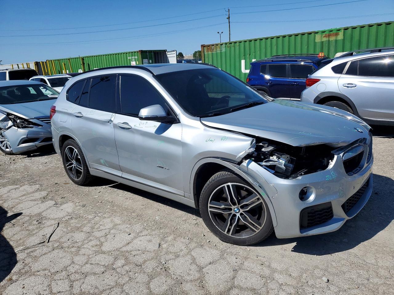 2017 BMW X1 xDrive28I - zdjęcie 4