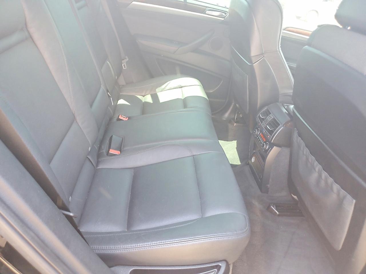 2014 BMW X6 xDrive50I - zdjęcie 11