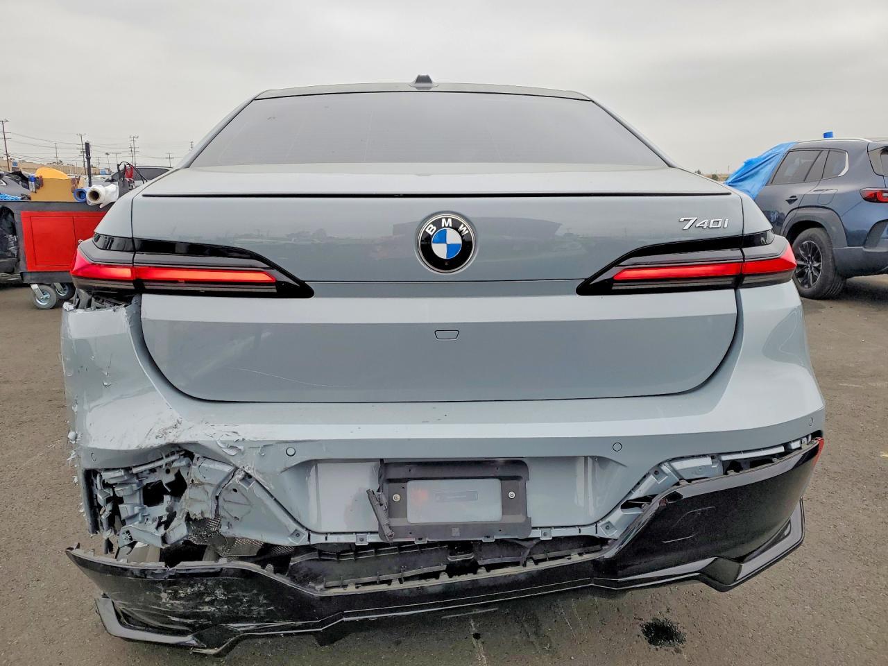 2025 BMW 740 I - zdjęcie 6