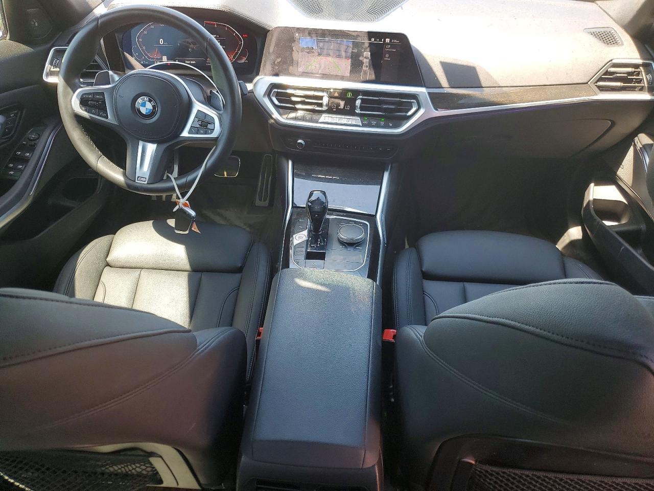 2021 BMW 330I - zdjęcie 8