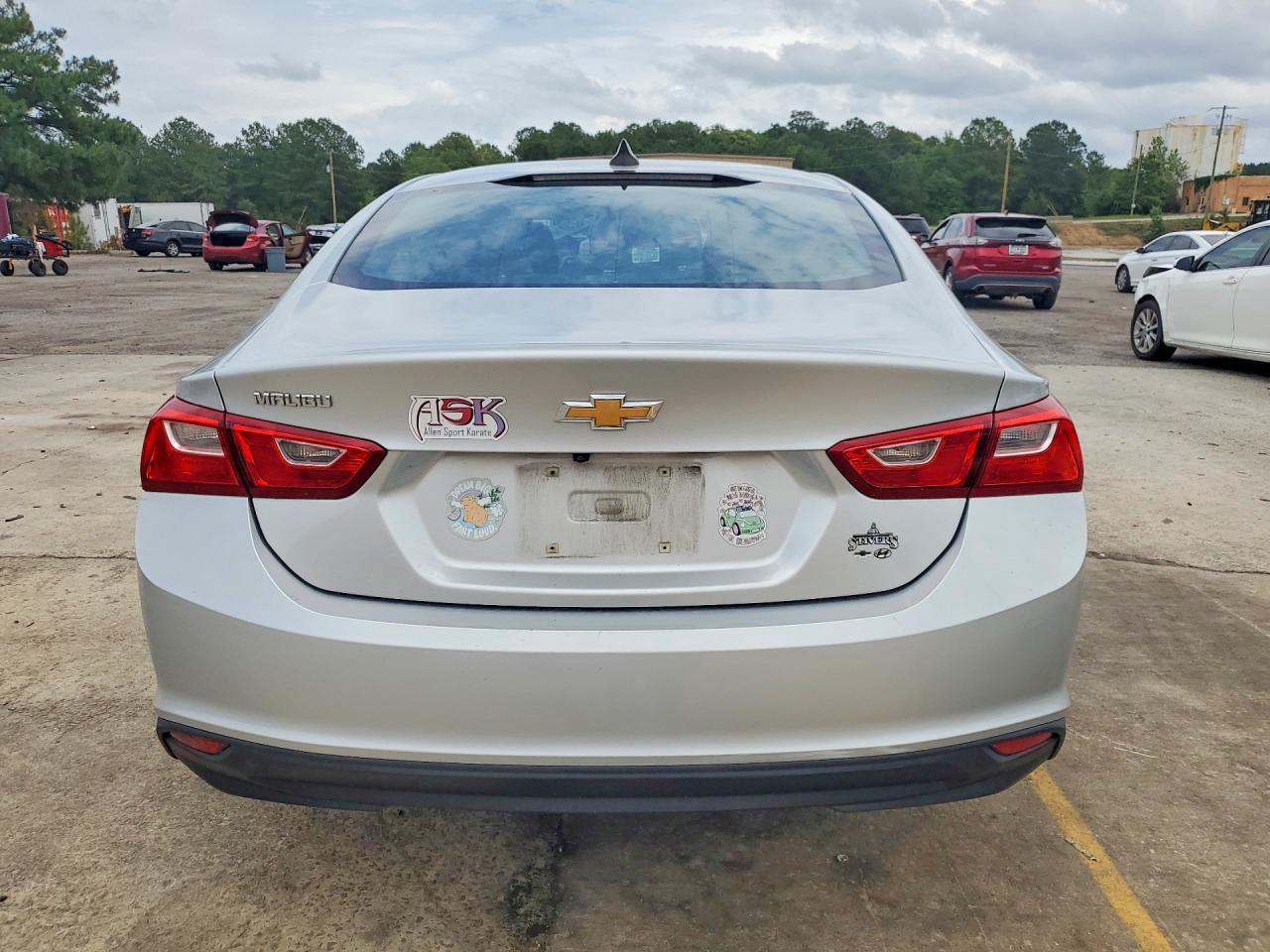 2020 Chevrolet Malibu Ls - zdjęcie 6