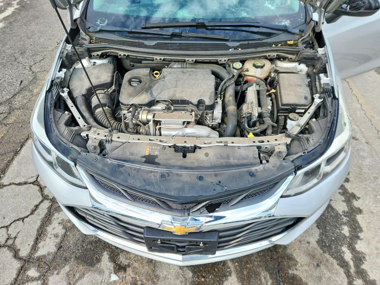 2019 Chevrolet Cruze Ls - zdjęcie 11