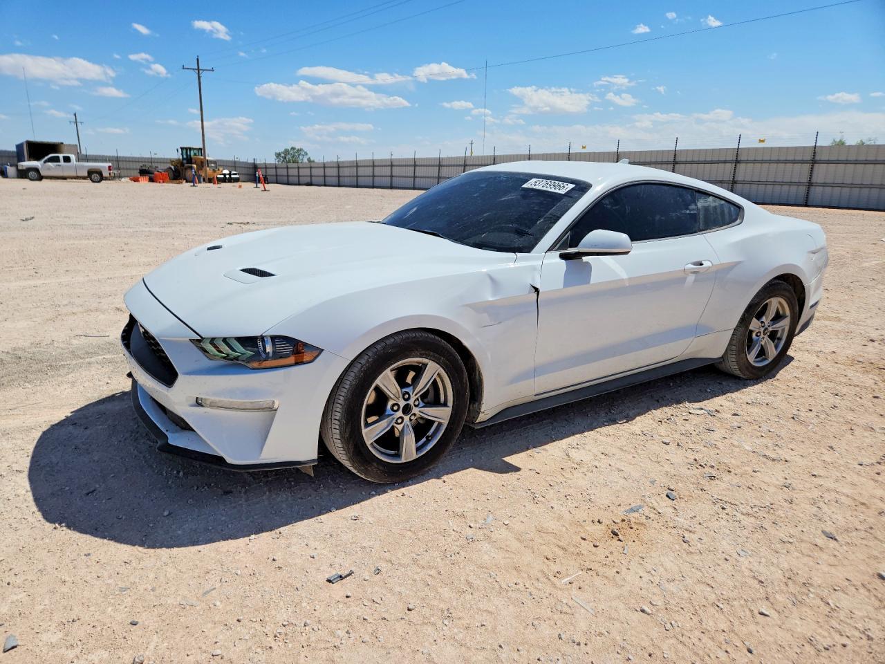 2022 Ford Mustang - zdjęcie główne