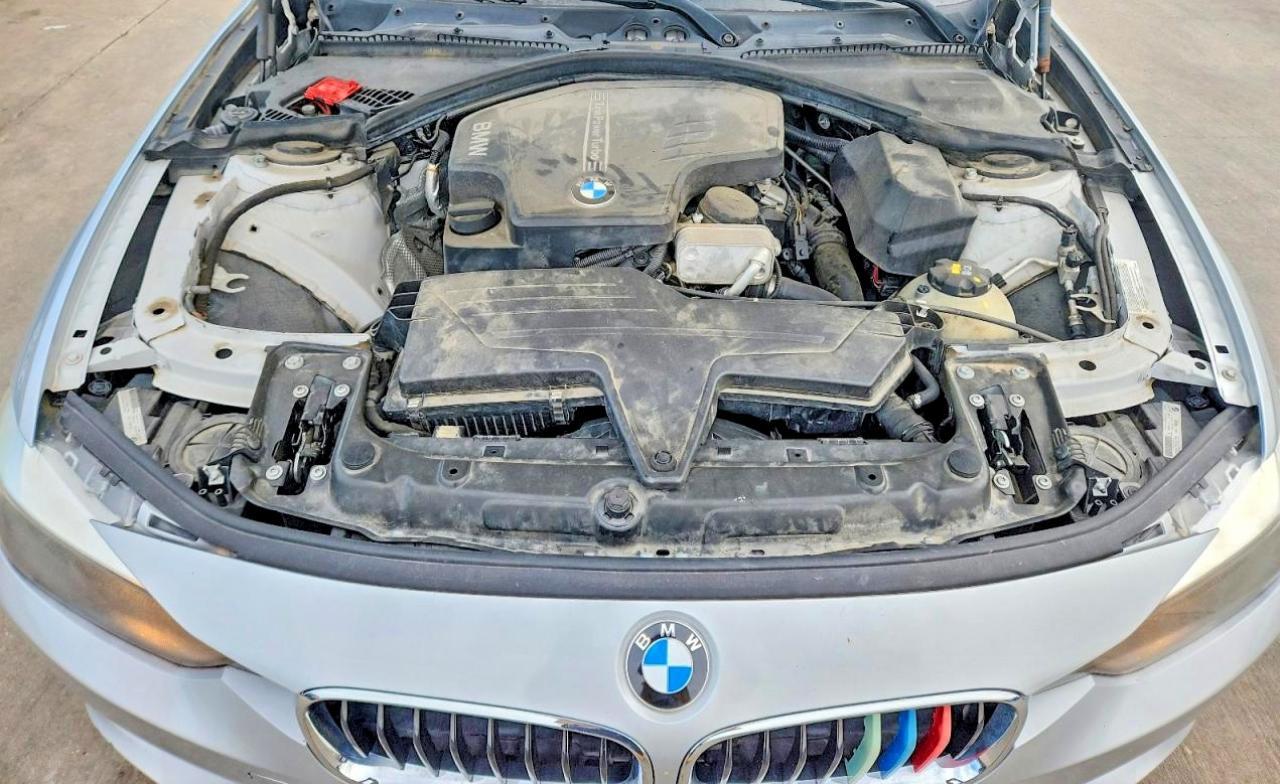 2015 BMW 328 I - zdjęcie 11