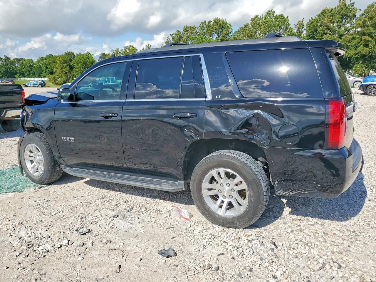 2018 Chevrolet Tahoe C1500 Lt - zdjęcie 2