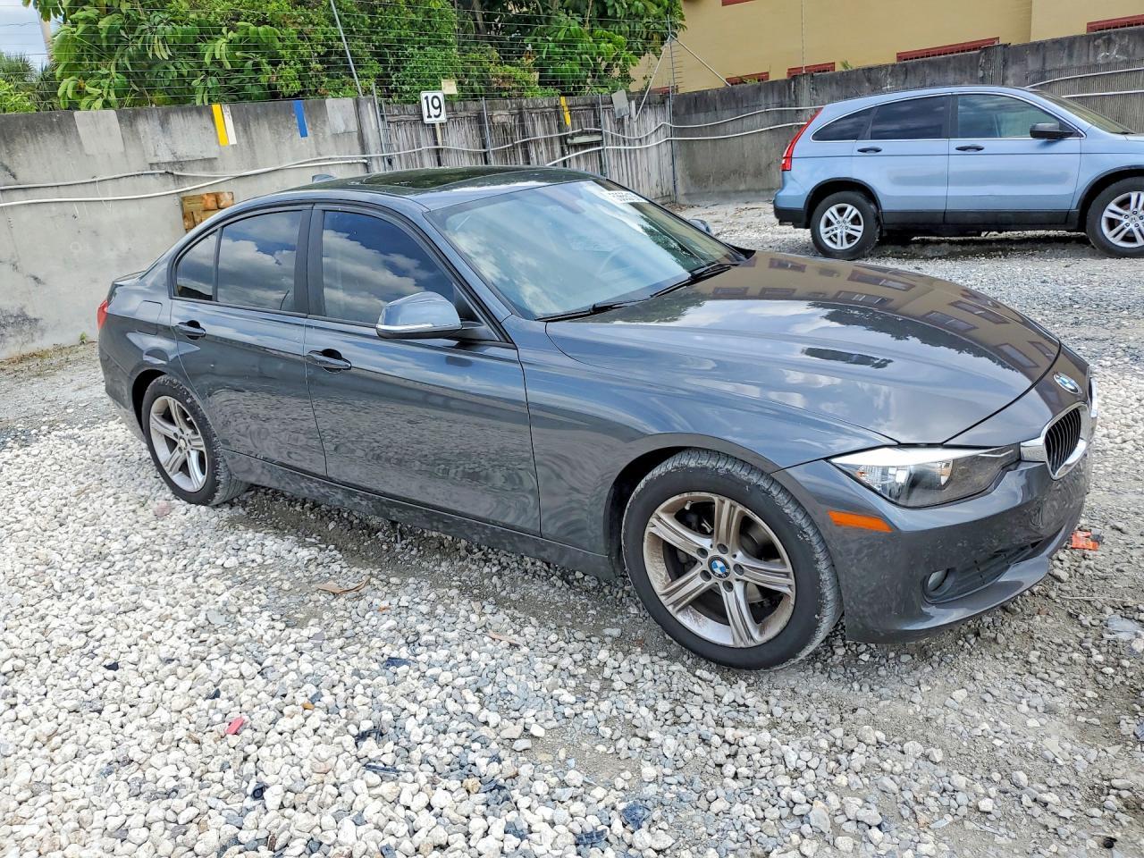 2015 BMW 320 I - zdjęcie 4