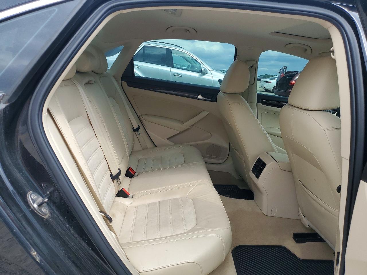 2014 Volkswagen Passat Sel - zdjęcie 10