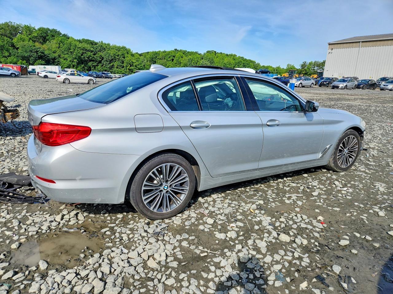 2020 BMW 530 Xi - zdjęcie 3