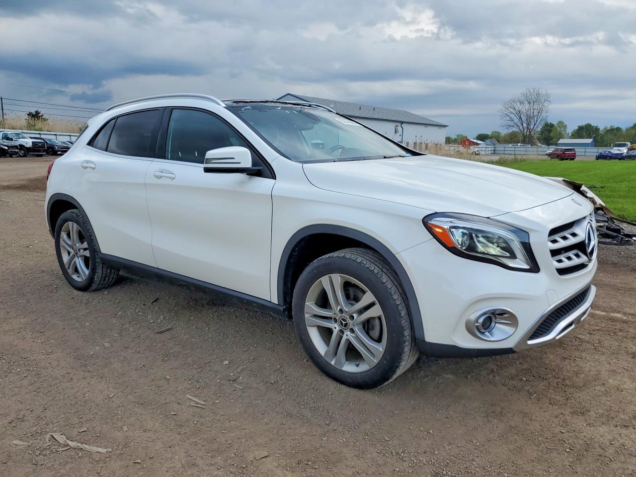2020 Mercedes-Benz Gla 250 4Matic - zdjęcie 4