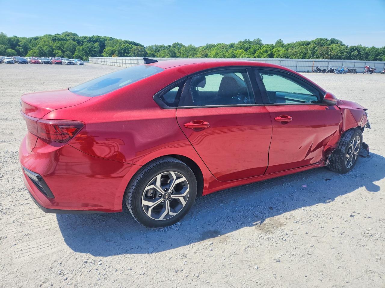 2021 Kia Forte Lxs - zdjęcie 3
