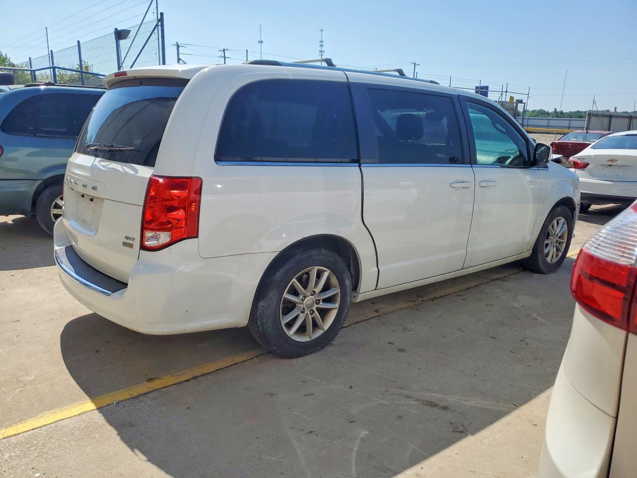 2018 Dodge Grand Caravan Sxt - zdjęcie 3