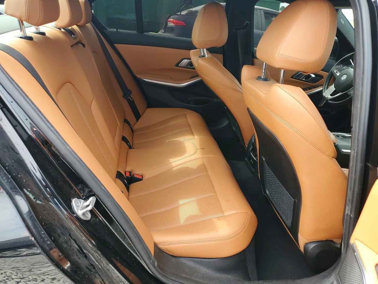 2023 BMW 330Xe - zdjęcie 10