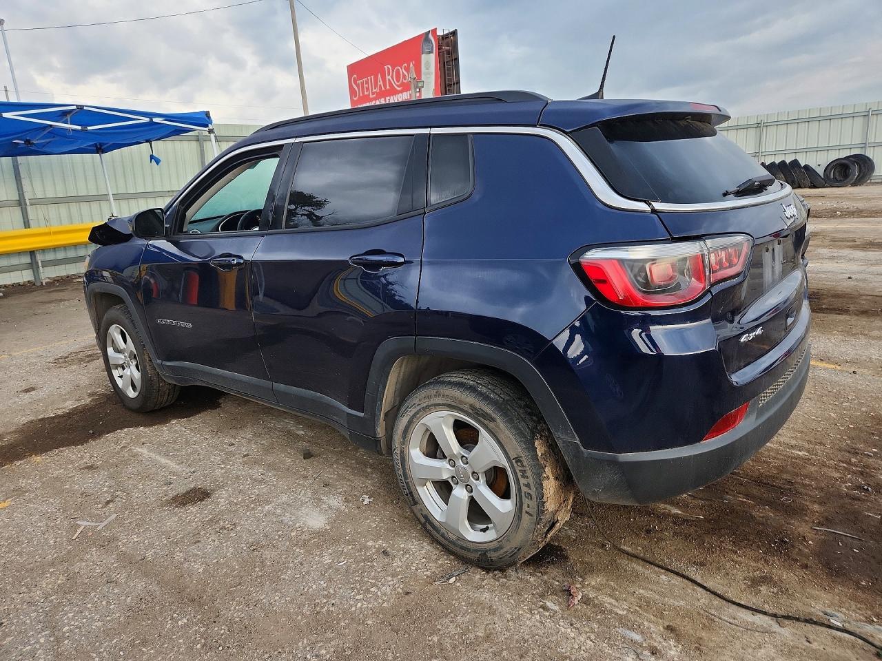 2018 Jeep Compass Latitude - zdjęcie 2