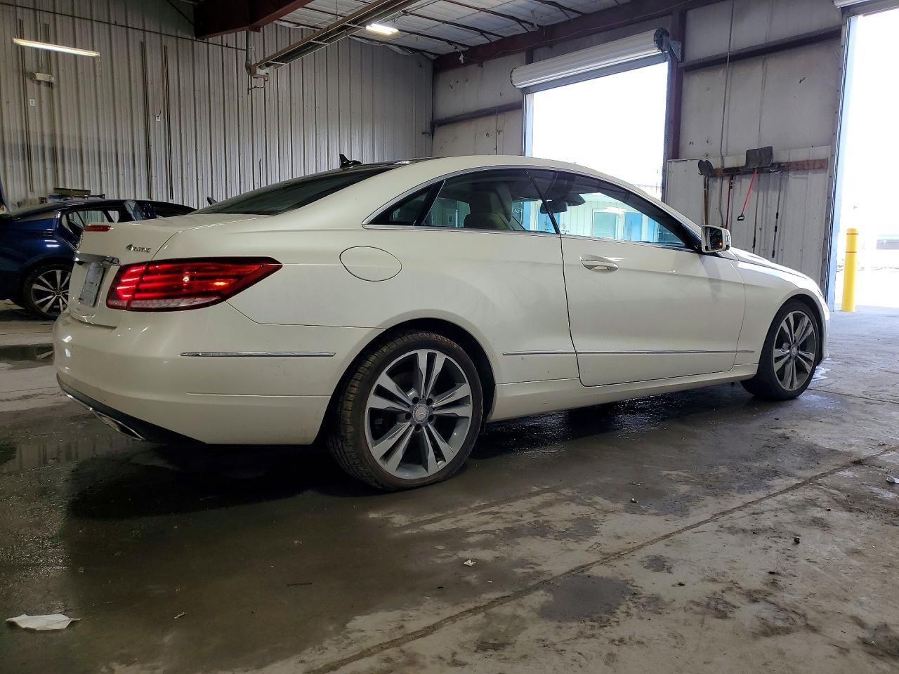 Mercedes-Benz Klasa E - zdjęcie 3