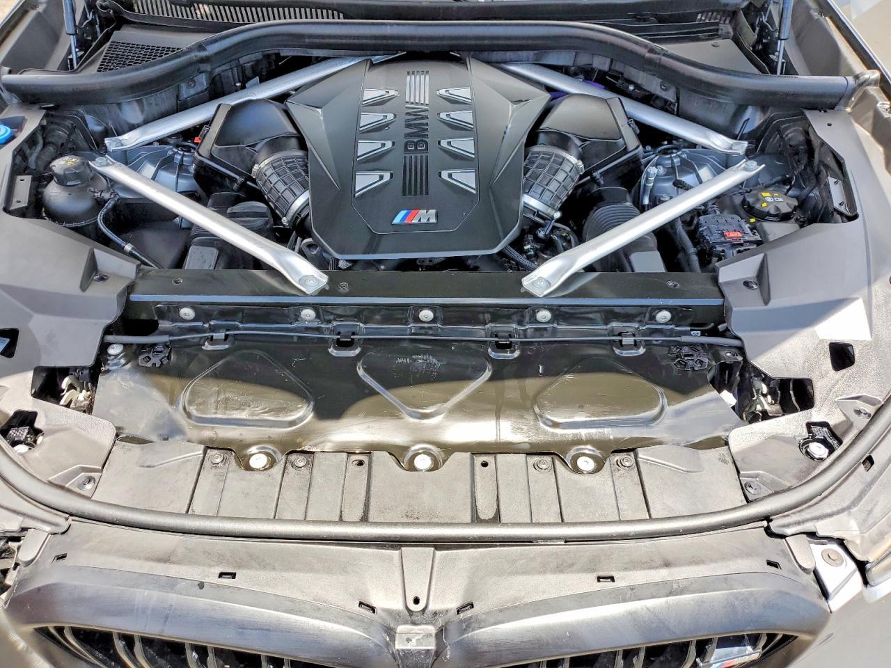 2024 BMW X5 M60I - zdjęcie 12