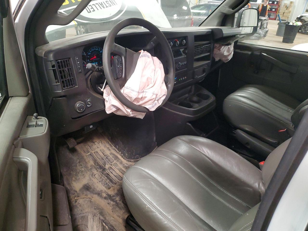 2024 Chevrolet Express G2500 - zdjęcie 8
