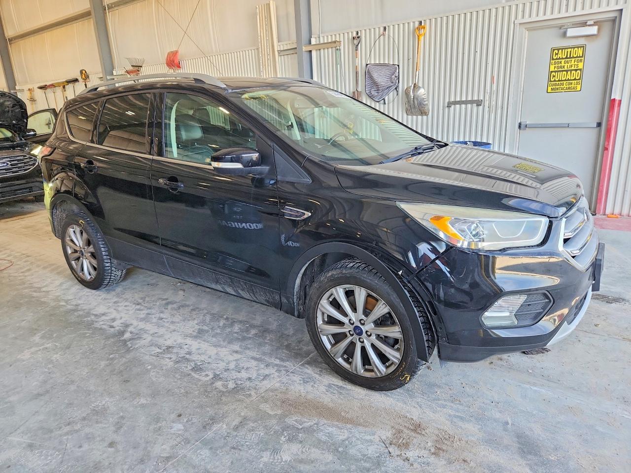 2017 Ford Escape Titanium - zdjęcie 4