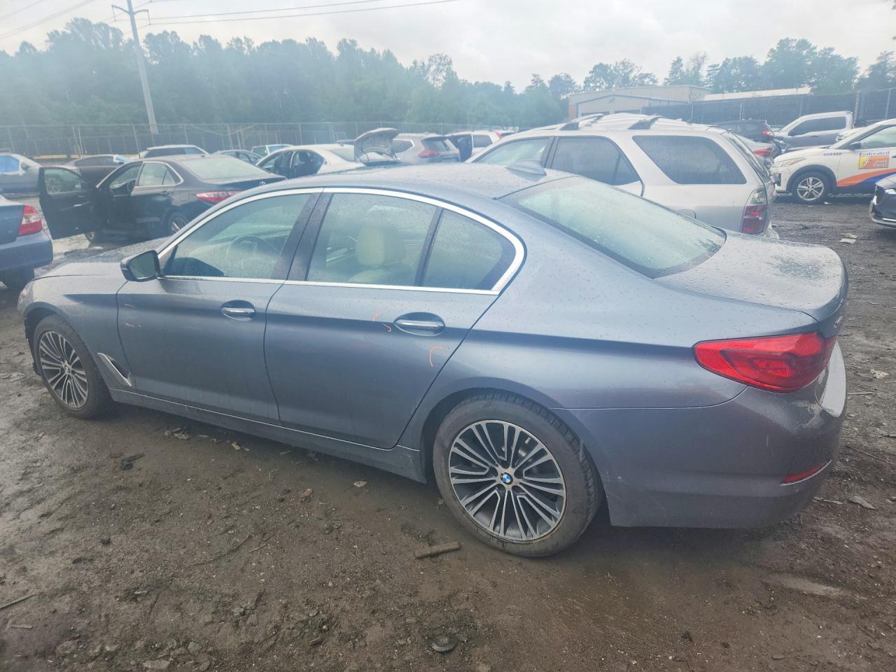 2018 BMW 530 Xi - zdjęcie 2