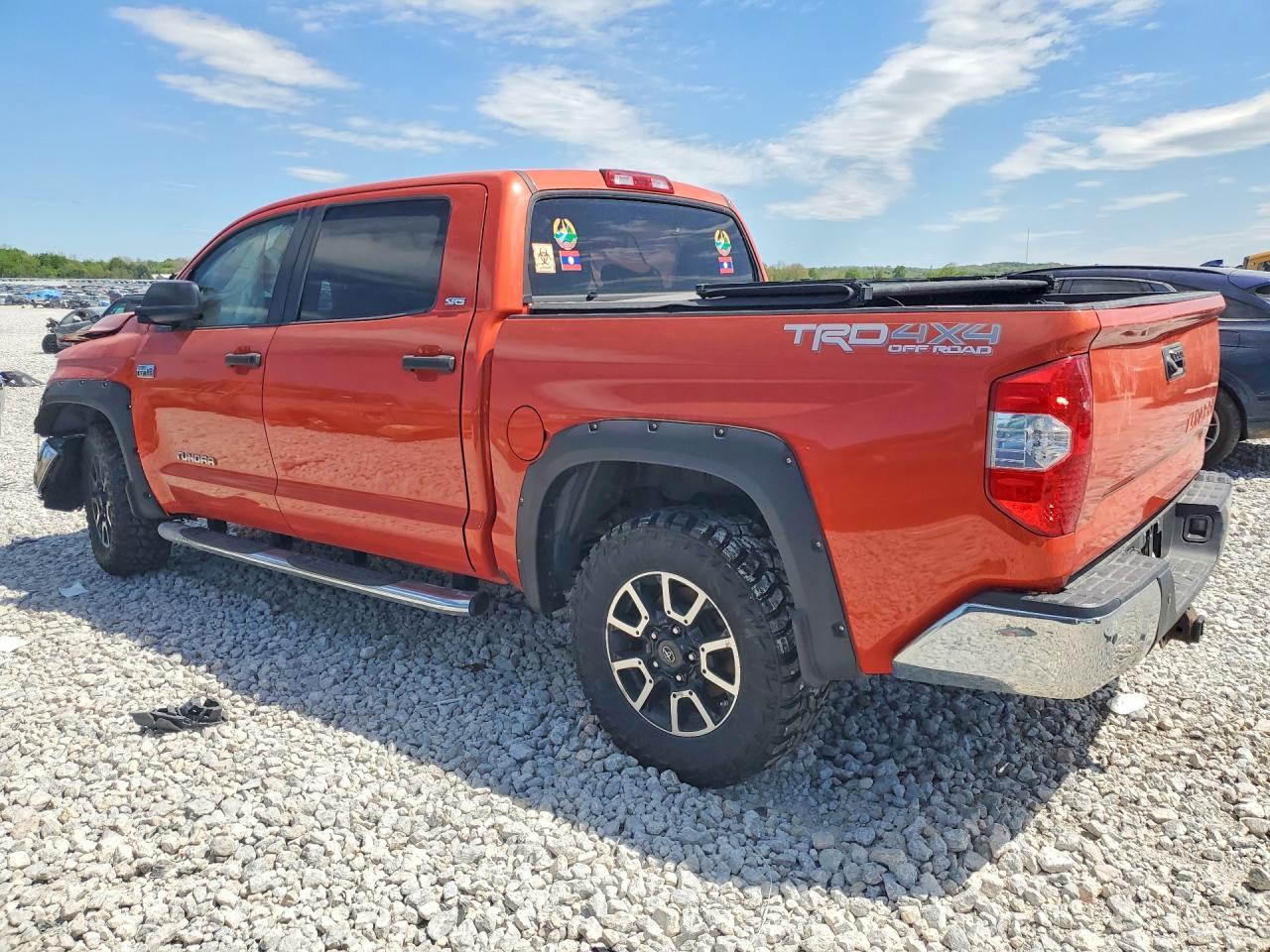 2018 Toyota Tundra Sr5 - zdjęcie 2