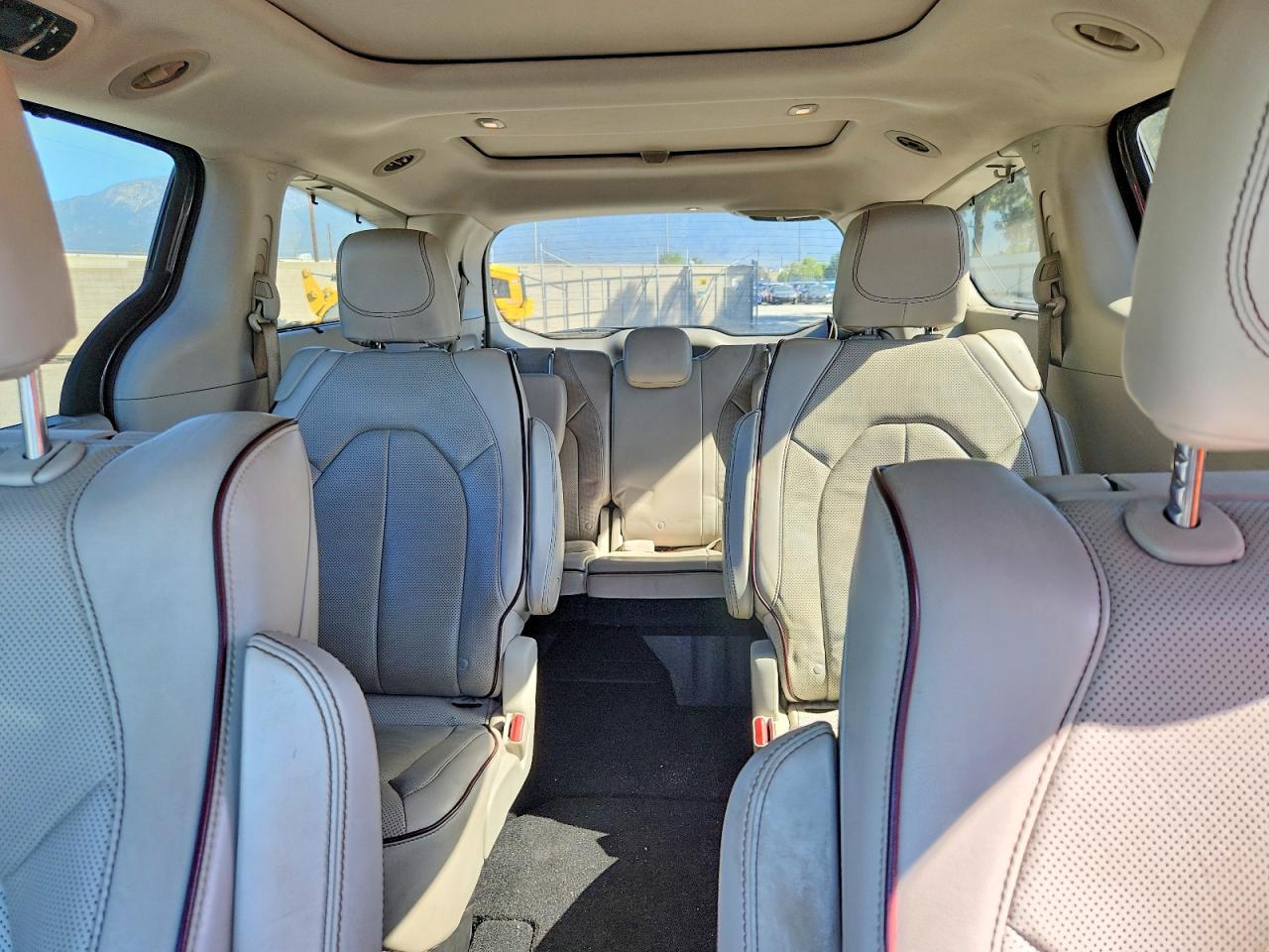2017 Chrysler Pacifica Limited - zdjęcie 10