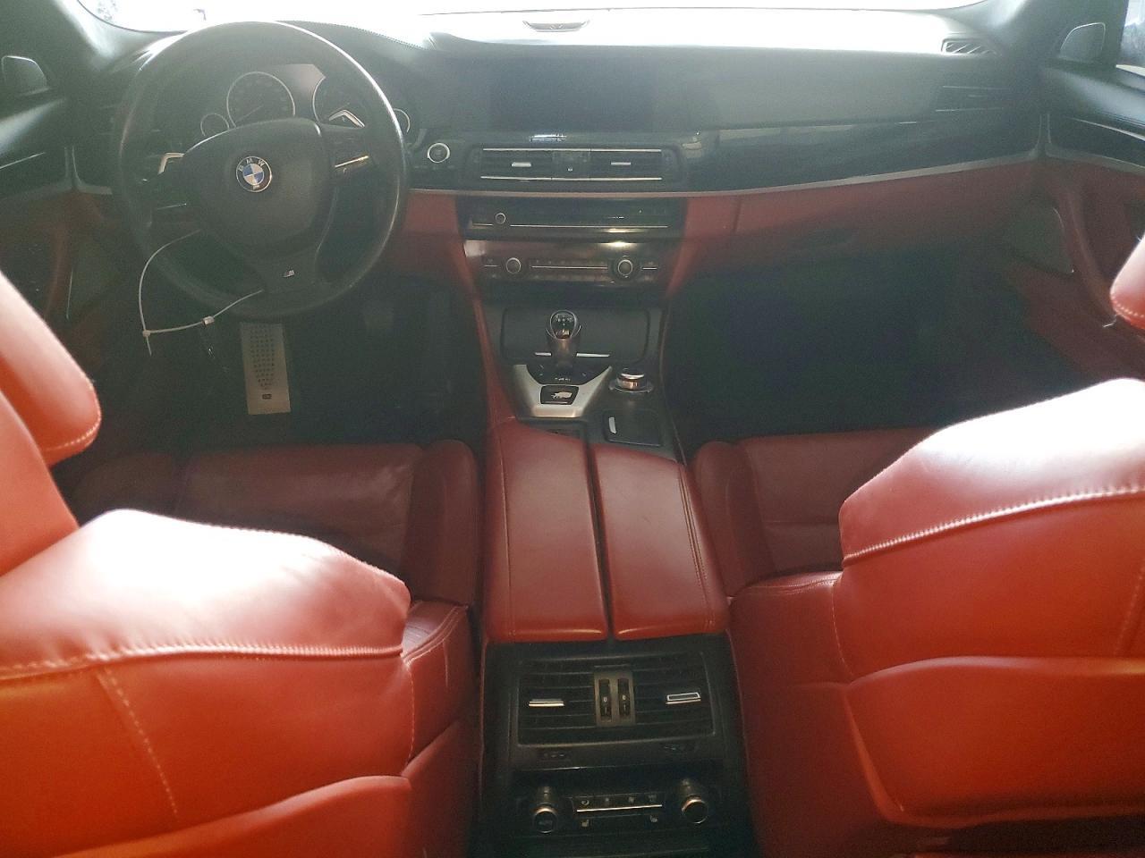 2013 BMW M5 - zdjęcie 8