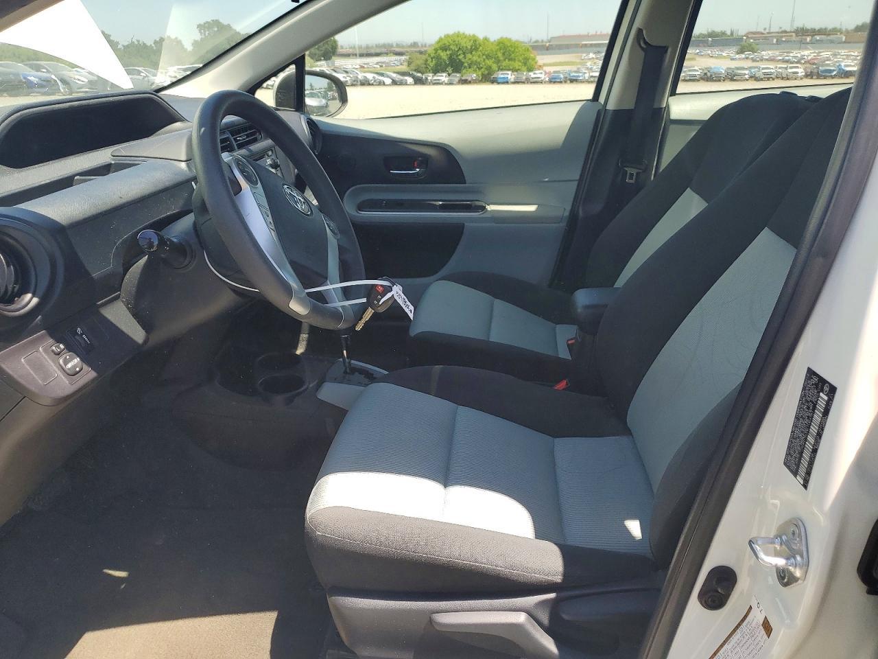 2014 Toyota Prius C Two - zdjęcie 7