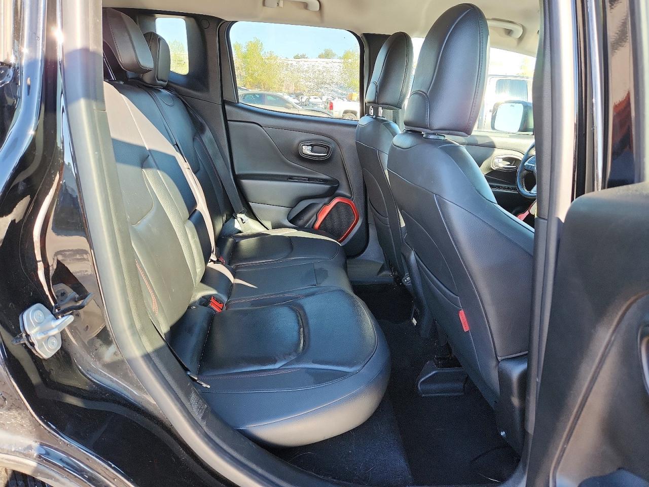 2018 Jeep Renegade Trailhawk - zdjęcie 10
