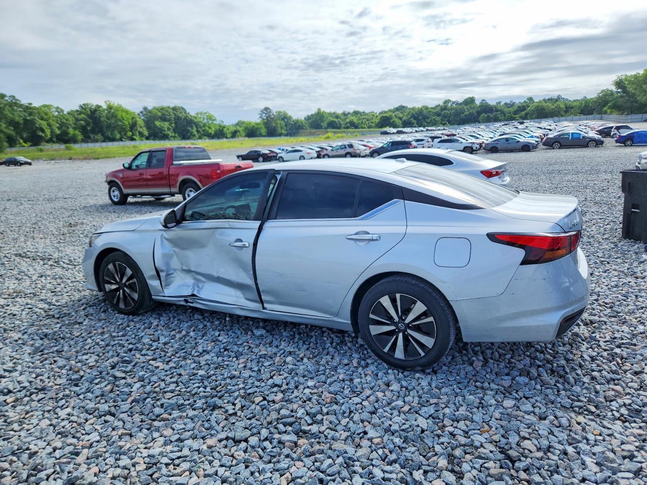 2022 Nissan Altima Sv - zdjęcie 2