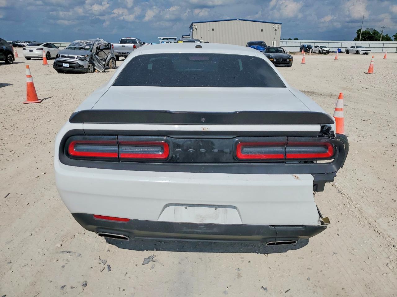 2023 Dodge Challenger Sxt - zdjęcie 6