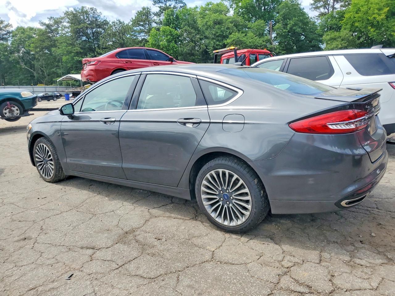 2018 Ford Fusion Titanium - zdjęcie 2