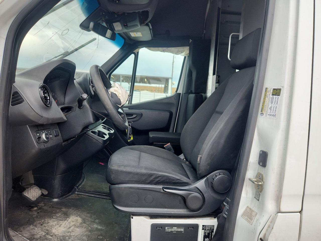 2020 Mercedes Benz Sprinter 2500 - zdjęcie 7