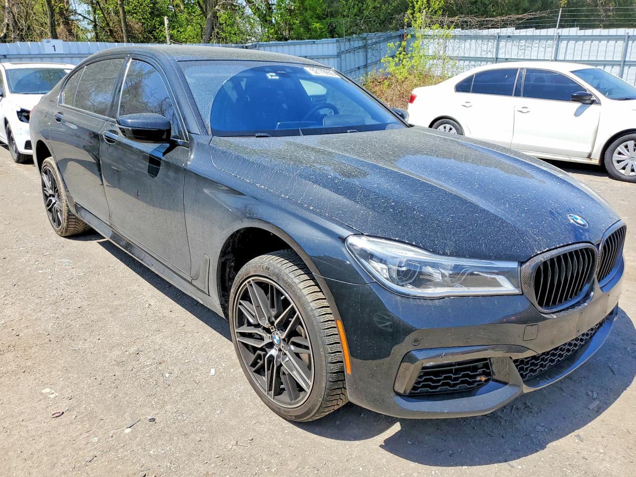BMW Seria 7 - zdjęcie 4