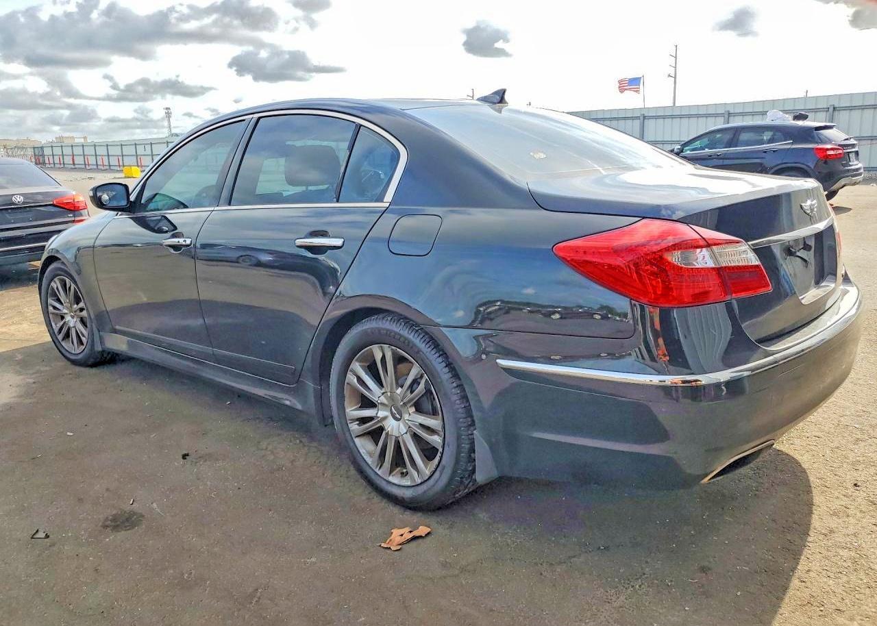 2014 Hyundai Genesis 3.8L - zdjęcie 2