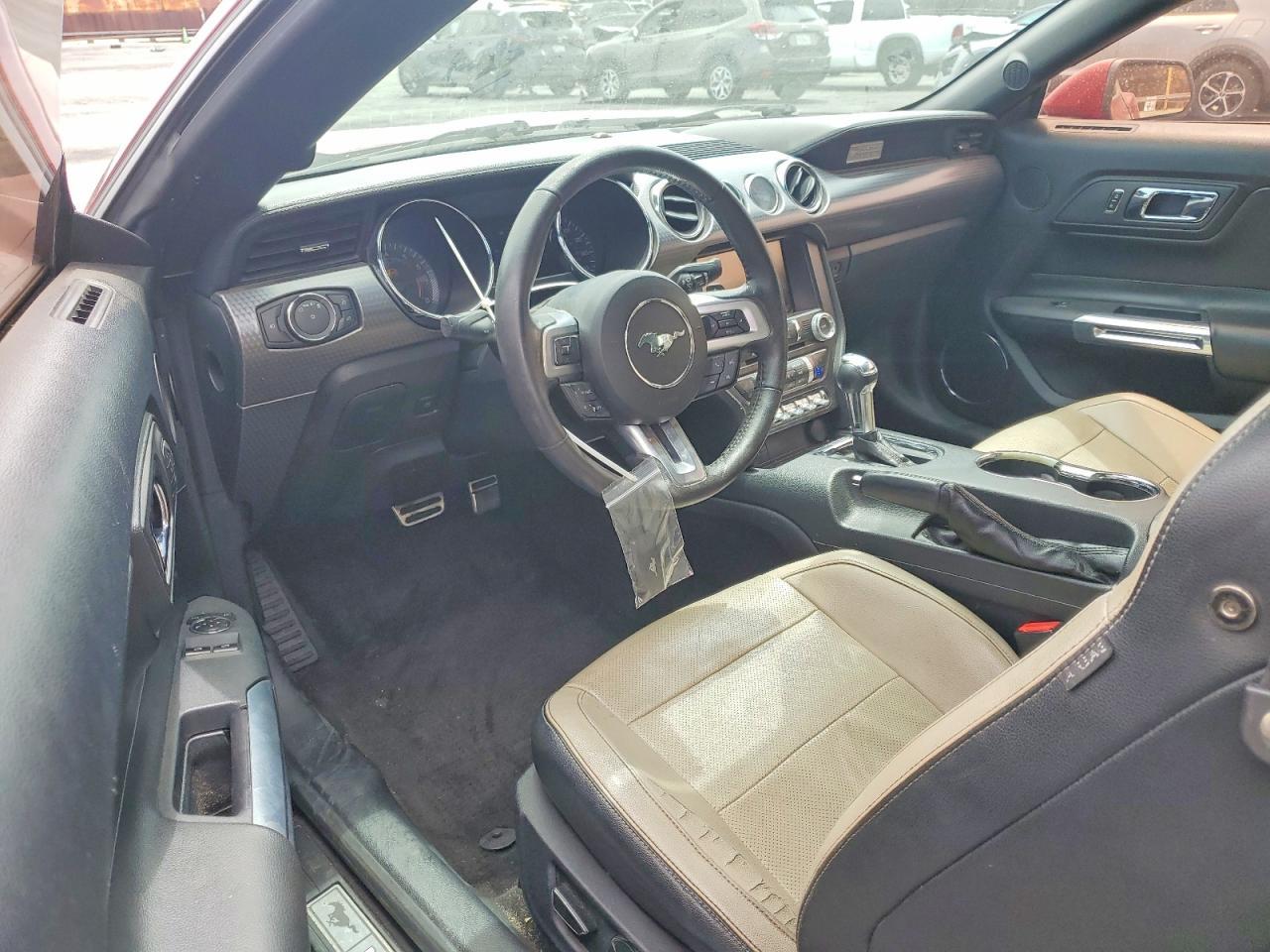 2015 Ford Mustang - zdjęcie 8