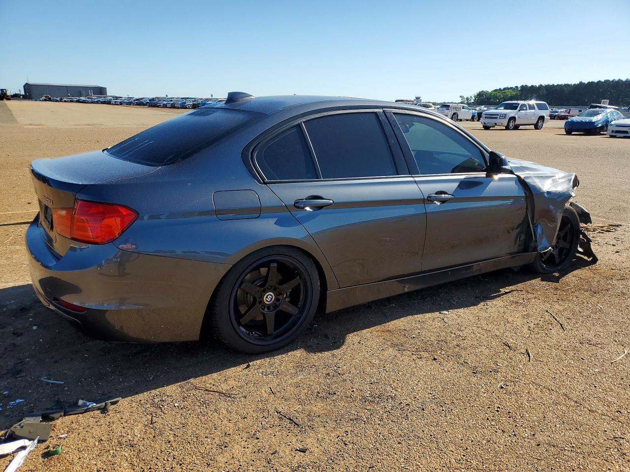 2015 BMW 328 I - zdjęcie 3