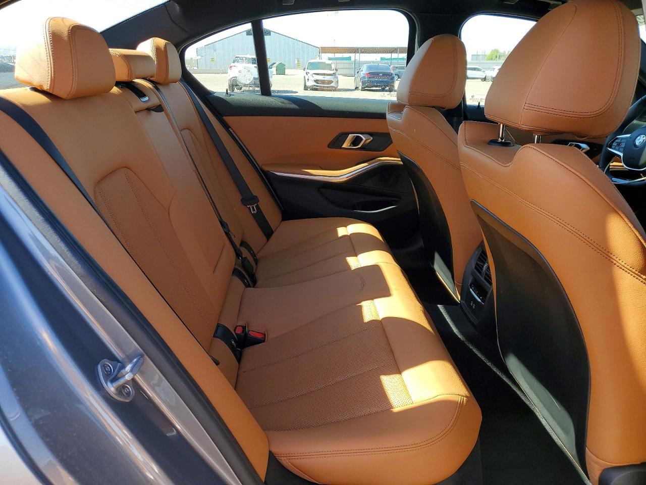 2026 BMW 330Xi - zdjęcie 10