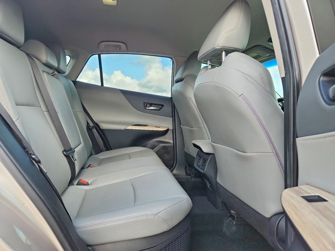 2022 Toyota Venza Xle - zdjęcie 10