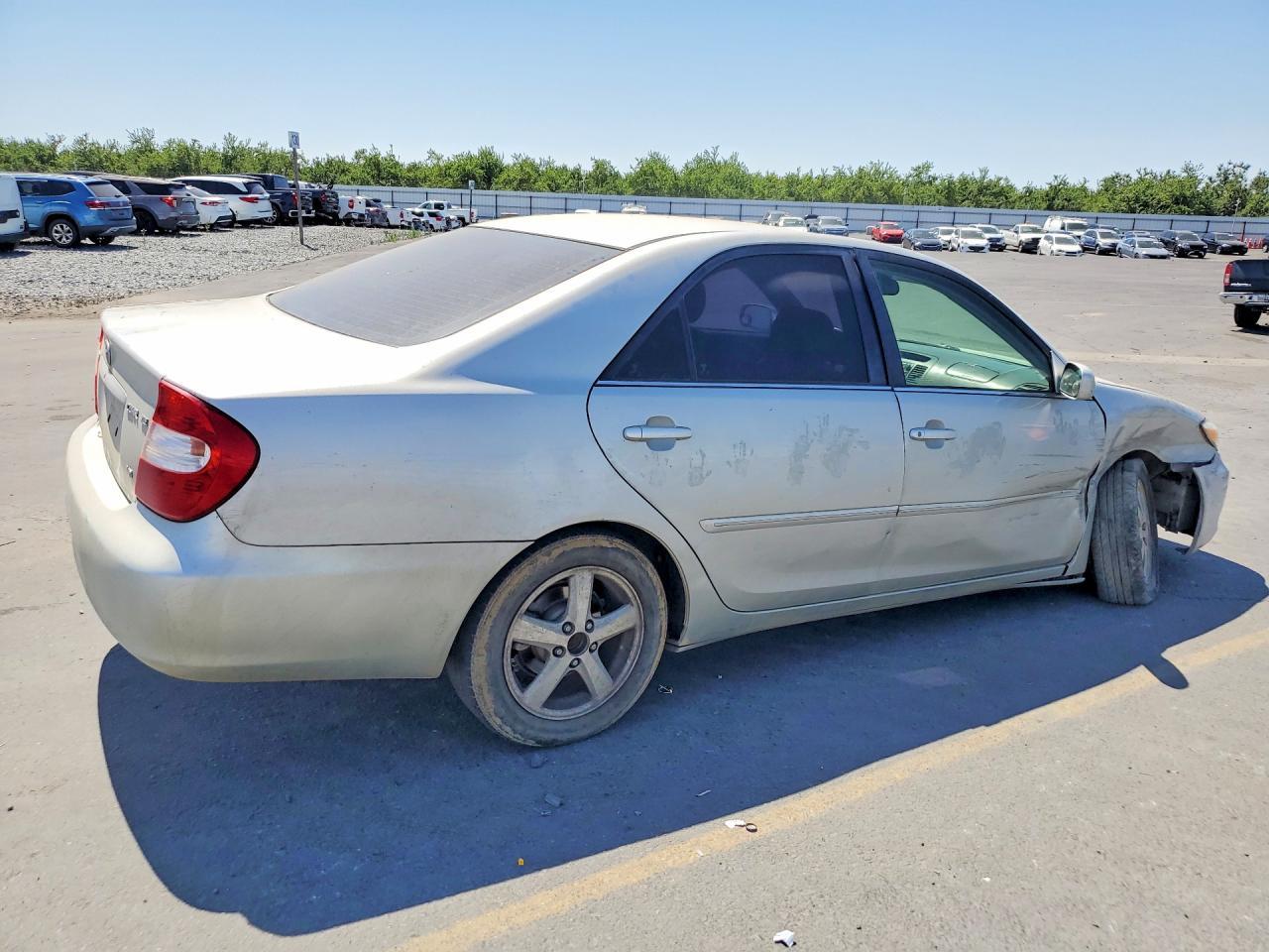 Toyota Camry - zdjęcie 3