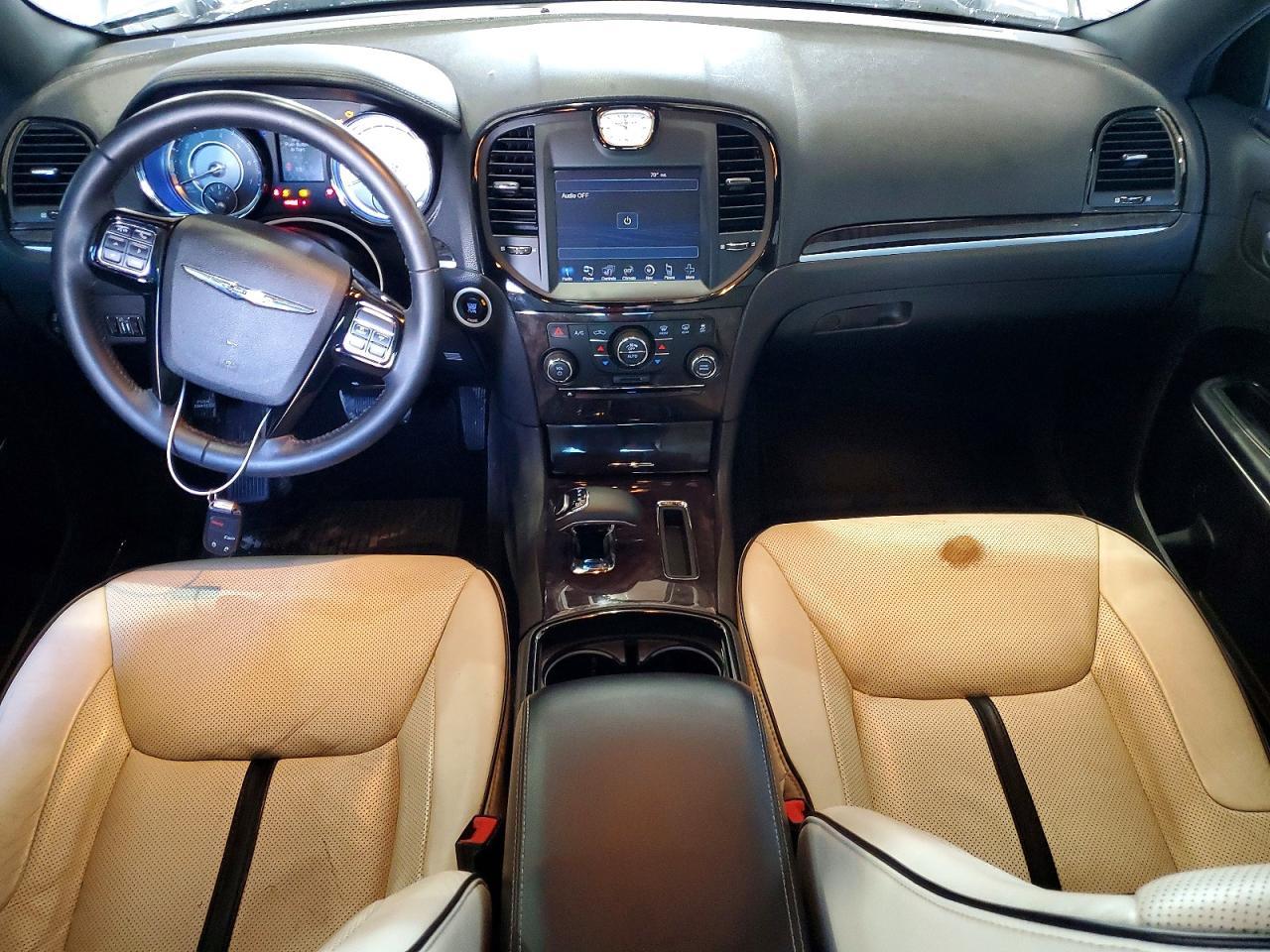 2014 Chrysler 300 - zdjęcie 8