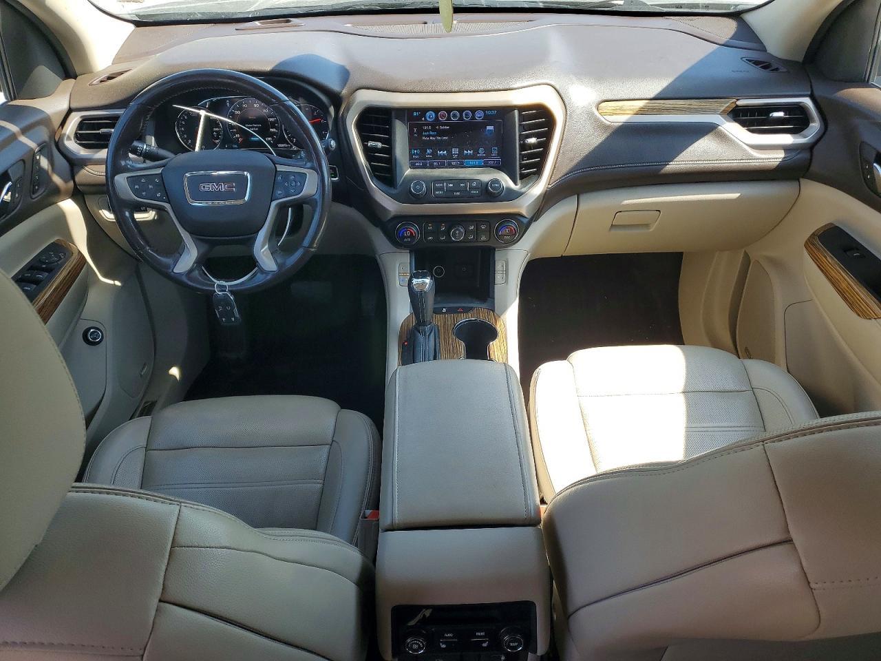 2019 GMC Acadia Denali - zdjęcie 8