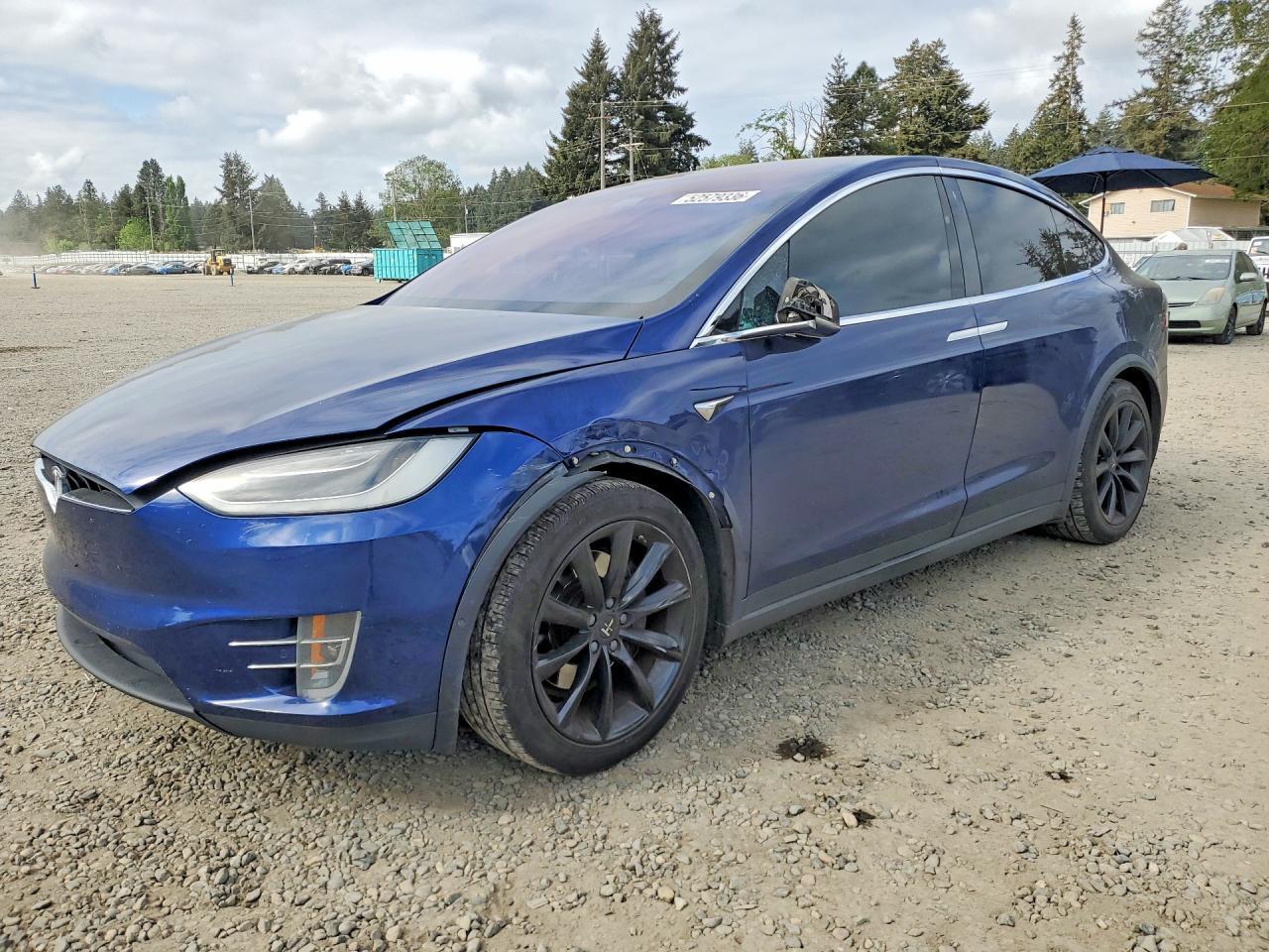 2018 Tesla Model X - zdjęcie główne